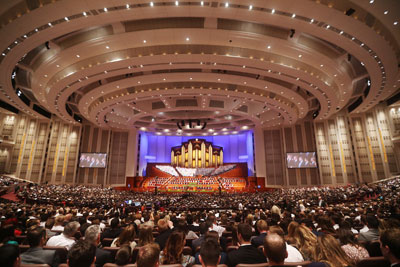 El Centro de Conferencias el 4 de abril de 2015. Foto de Jeffrey D. Allred, Deseret News